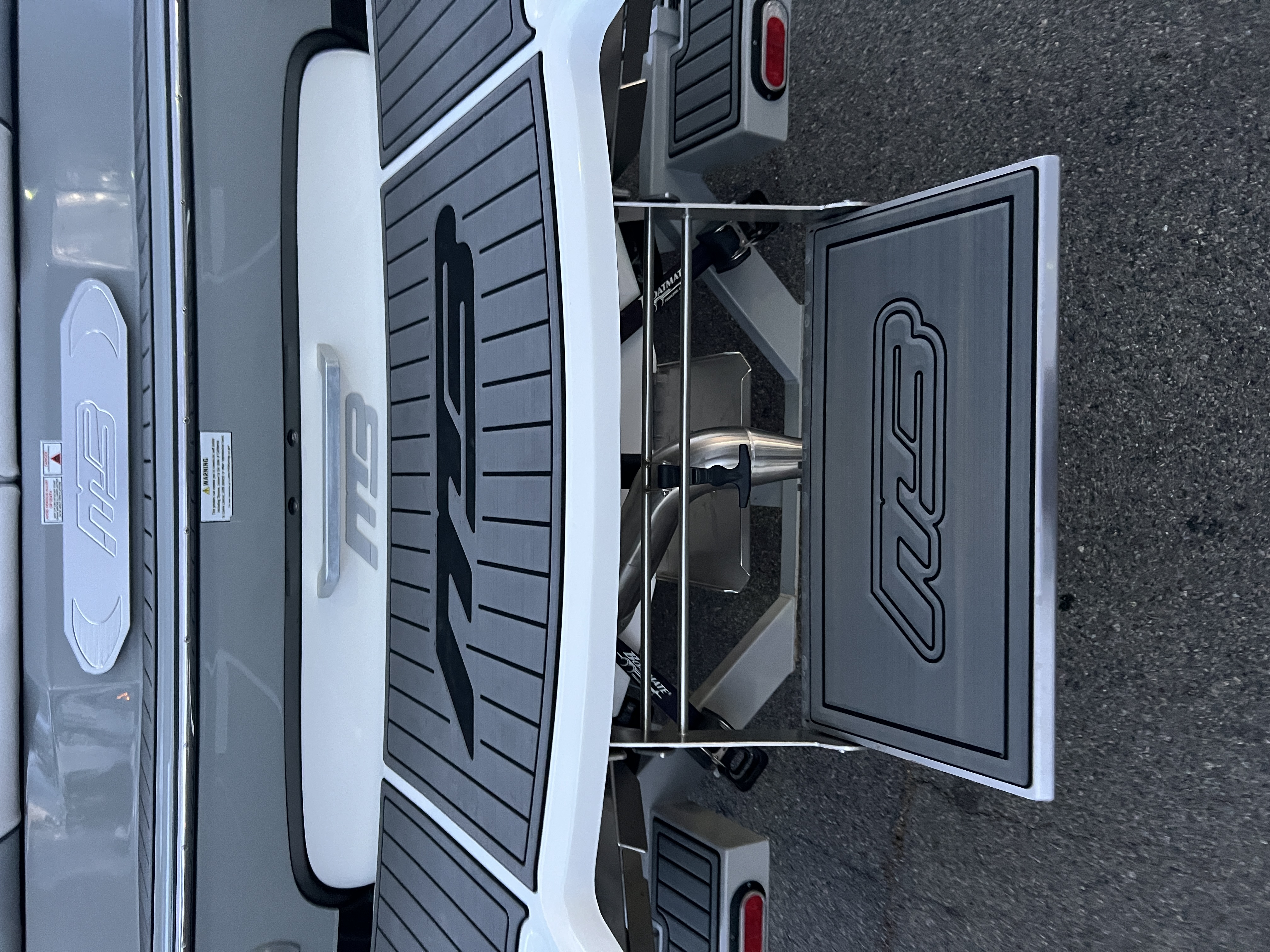 2019 MB B52 23' Icon